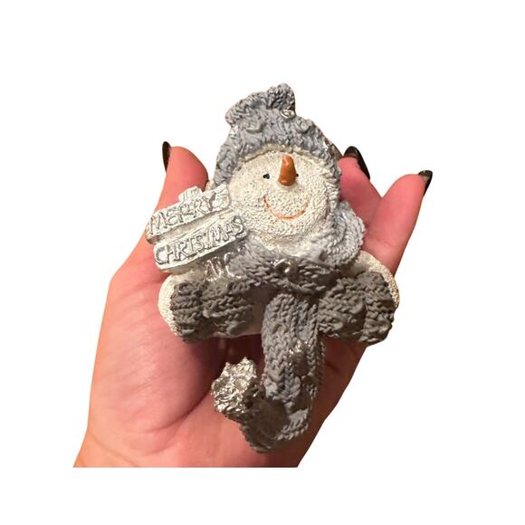 Snowman Polystone Stocking Holder - Picture 3 of 4